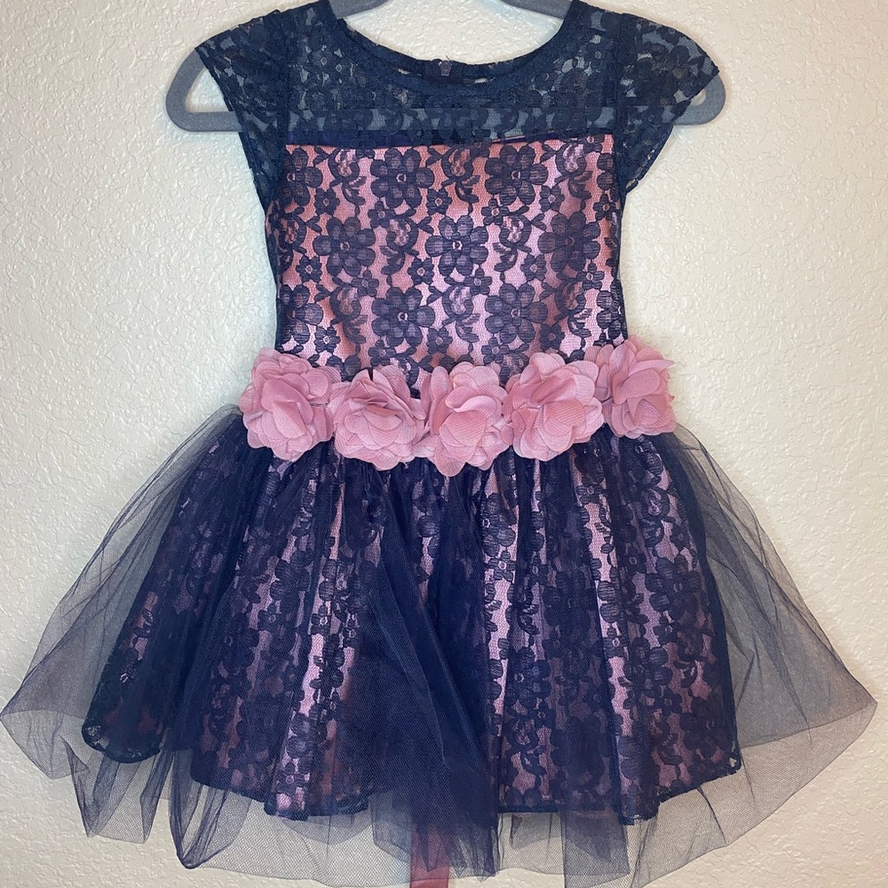 Lace flower girl dress